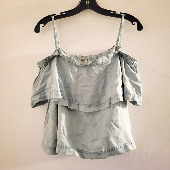 Free People Light Sky Blue Chambray Cold Shoulder Crop Ruffle Top Size Small - Picture 4 of 14